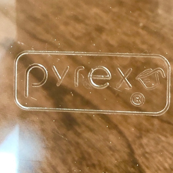 Pyrex, Clear Glass, Scalloped Edge, Pie Plates, Handles, Green Tint, Set of 2 - Picture 8 of 13